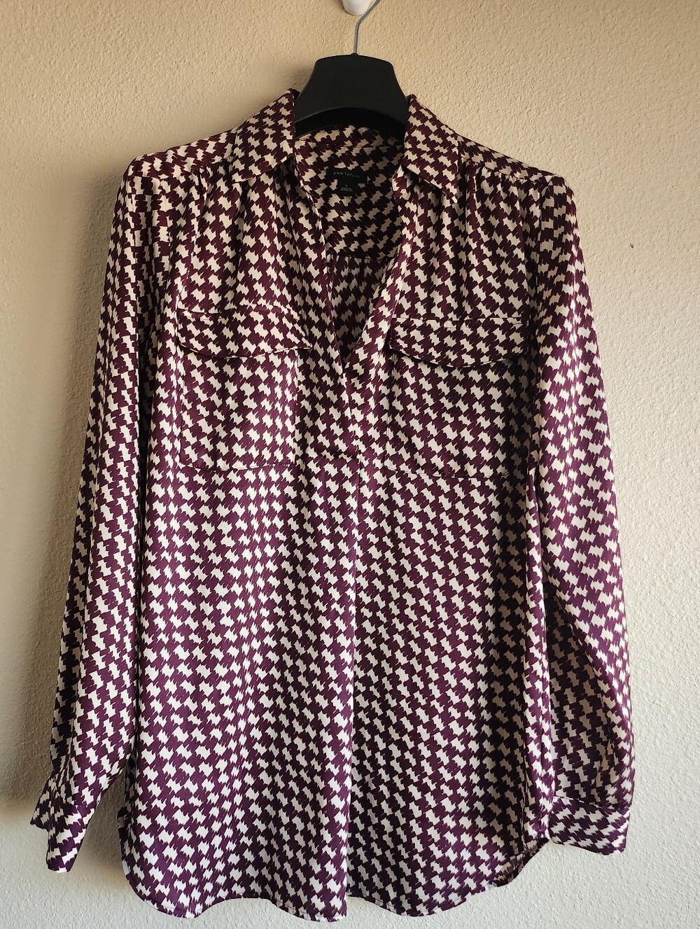 Ann Taylor Houndstooth Pullover Blouse Burgundy Ivory Size Small